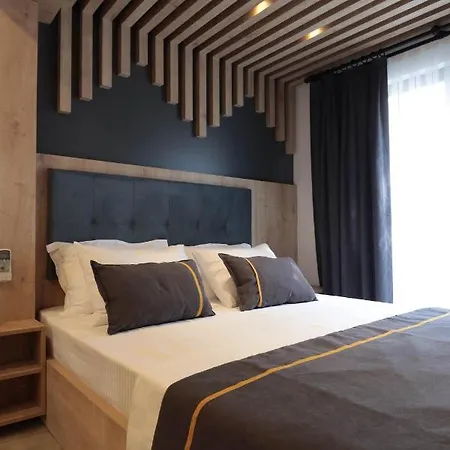 Badawood Arjin * Ayvalı